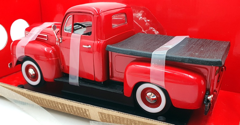 Road Signature 1/18 Scale Diecast 92218 - 1948 Ford F1 Pick Up