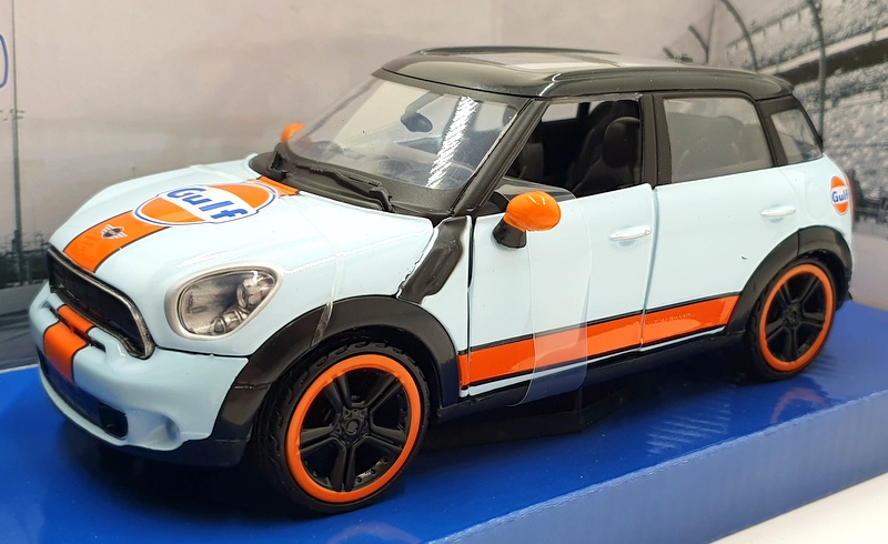 Motor Max 1/24 Scale Diecast 79653 - Mini Cooper S Countryman