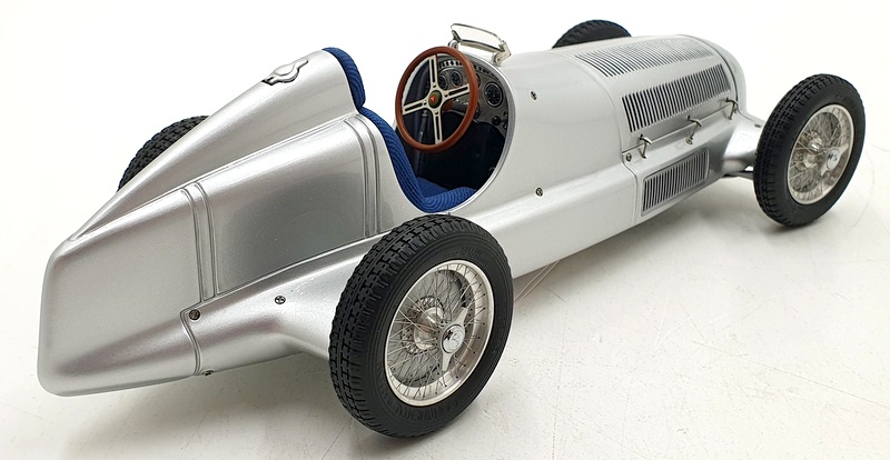 CMC 1/18 Scale Diecast M-033 - Mercedes-Benz 1934 W25 - Silver