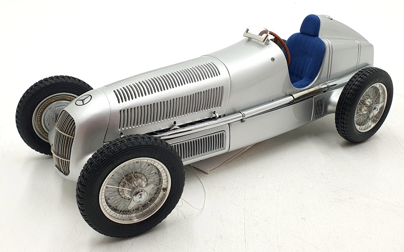 CMC 1/18 Scale Diecast M-033 - Mercedes-Benz 1934 W25 - Silver