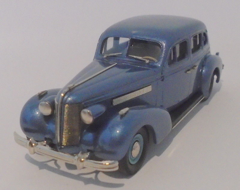 Brooklin Models 1/43 Scale BC006 - 1937 Buick 4-Door Plain Back Sedan M-47 Blue