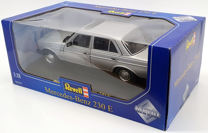 Revell 1/18 Scale Diecast Model car - 08889 Mercedes Benz 230 E Silver