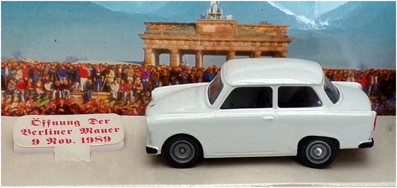 Vitesse 1/43 Scale Model Car V06400W - Trabant Der Trabi - White