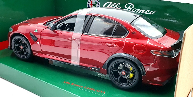 Burago 1/18 Scale Diecast 18-11048 - Alfa Romeo Giulia GT - Red