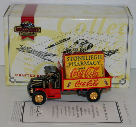 MATCHBOX COLLECTIBLES 1/43 YPC03-M - 1920 MACK AC COCA COLA STONELIEGH PHARMACY