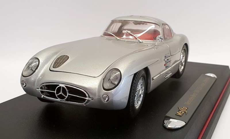 Maisto 1/18 Scale - 36898 Mercedes Benz 300 SLR Coupe Uhlenhaut