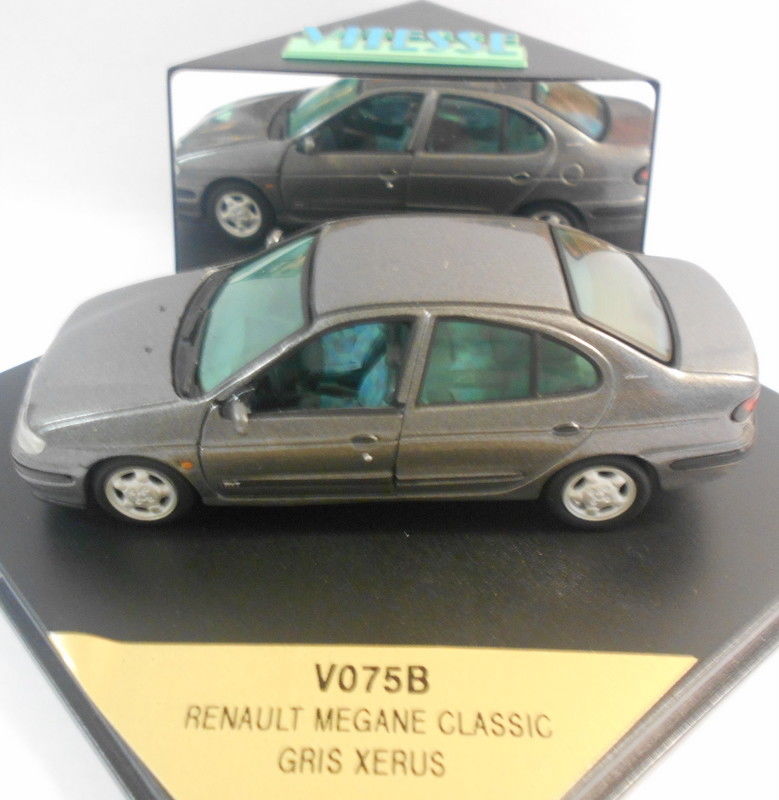 Vitesse 1/43 Scale Metal Model - V075B RENAULT MEGANE GRIS XERUS