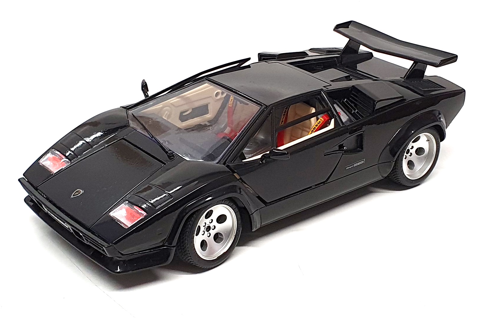 ミニカー Burago Lamborghini Countach 1/18 Burago 1/18 Scale Diecast 3037 - 1988 Lamborghini Countach - Black