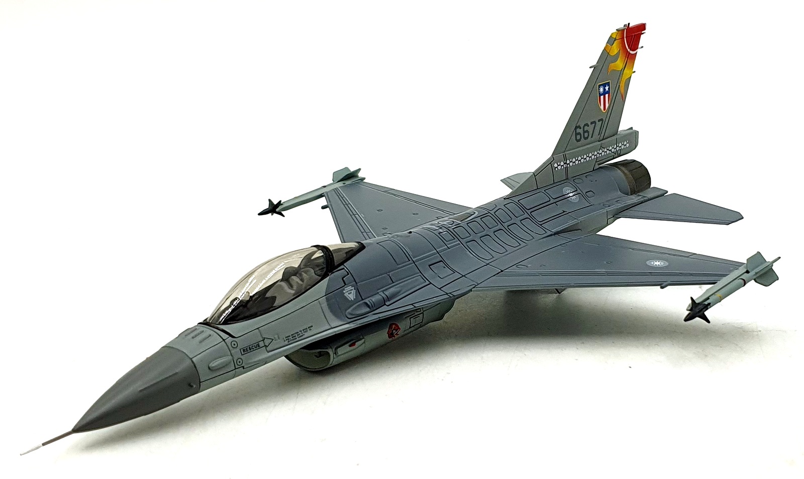 Hobby Master 1/72 Scale HA38071 Lockheed F-16A Fighting Falcon 6677 26th TFG '15 Hobby Master 1/72 Scale HA38071 Lockheed F-16A Fighting Falcon 6677 26th TFG '15