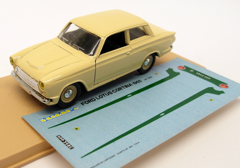 Eligor 1/43 Scale EL1 - 1103 1965 Ford Lotus Cortina Cream + Decals