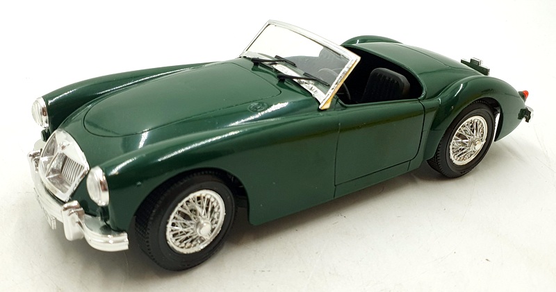 Polistil 1/16 Scale Diecast 81024D - MGA Twin Cam - Green