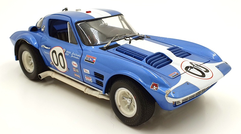 Exoto 1/18 scale 18028 - Corvette Grand Sport coupe 1964 Nassau J.Saunders #00