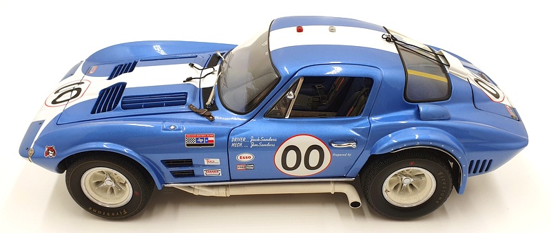 Exoto 1/18 scale 18028 - Corvette Grand Sport coupe 1964 Nassau J.Saunders #00