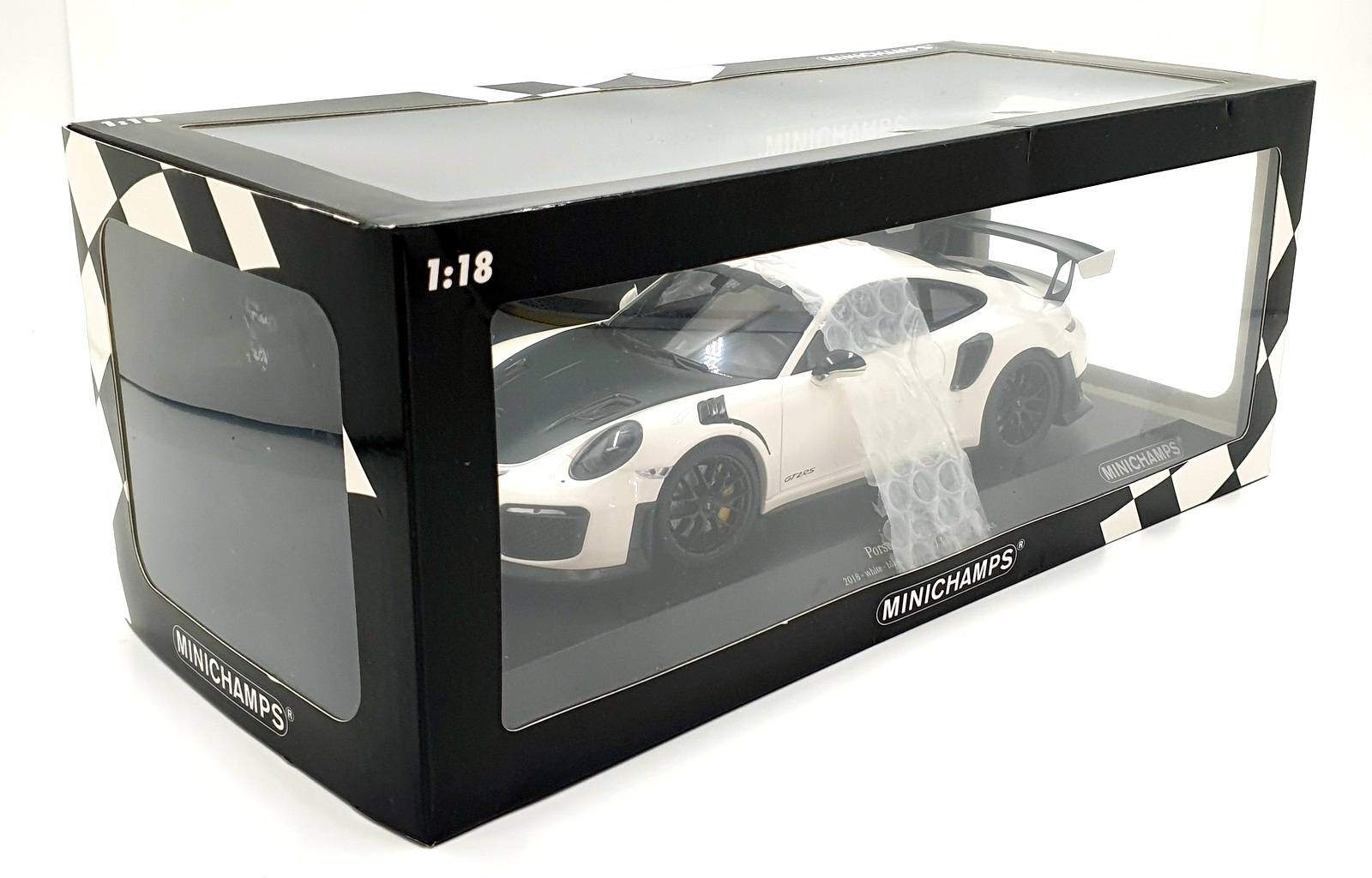 Minichamps 1/18 Scale 155 068310 - Porsche 911 GT2 RS 2018 White
