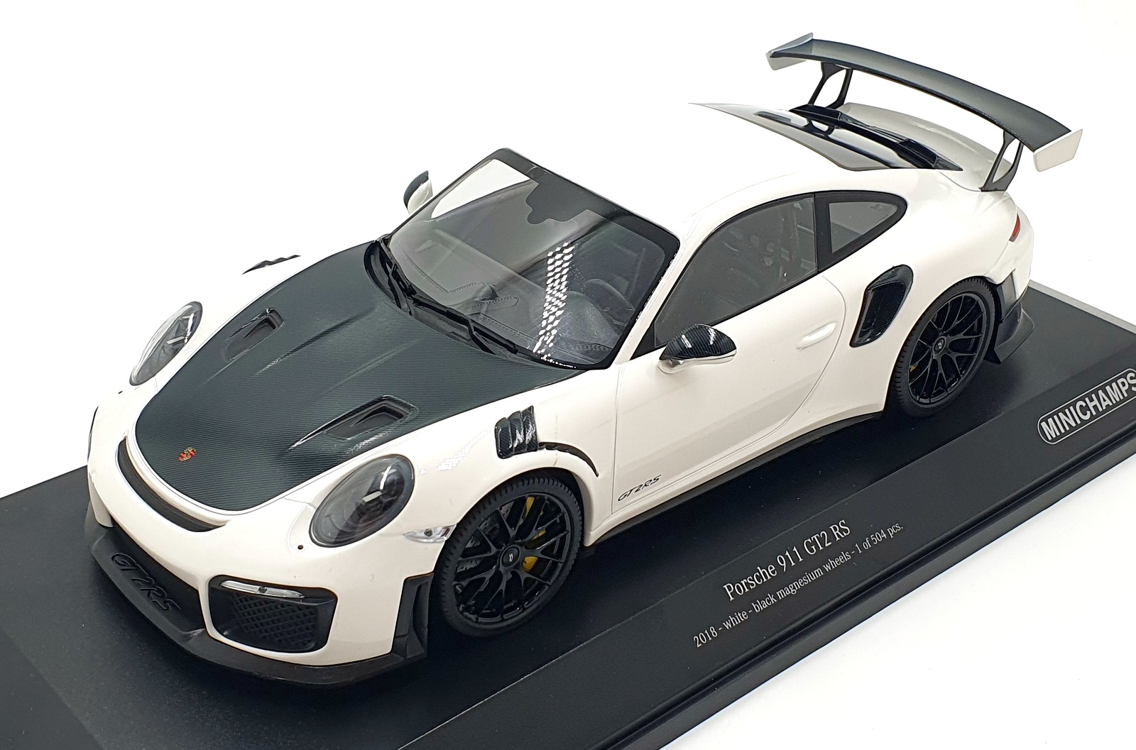 Minichamps 1/18 Scale 155 068310 - Porsche 911 GT2 RS 2018 White