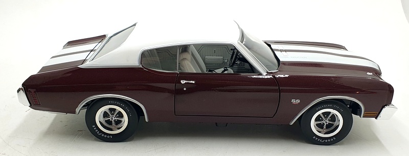 Auto World 1/18 Scale Diecast AMM1011 - 1970 Chevy Chevelle SS