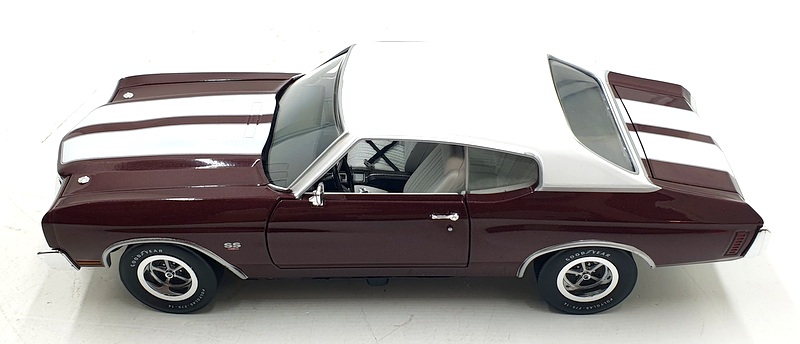 Auto World 1/18 Scale Diecast AMM1011 - 1970 Chevy Chevelle SS