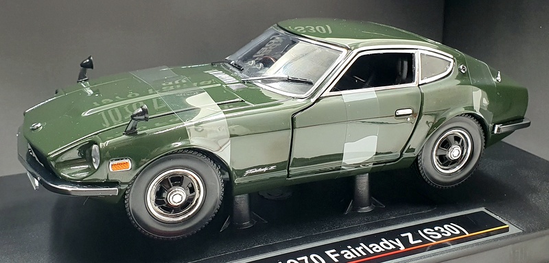 Sun Star 1/18 Scale Diecast 3514R - 1970 Datsun Fairlady Z S30 - Dark Green