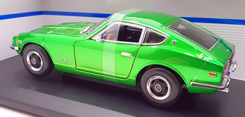 MAISTO 32611 S.E. 1/18 SCALE DIECAST 1971 DATSUN 240Z: BLACK - My