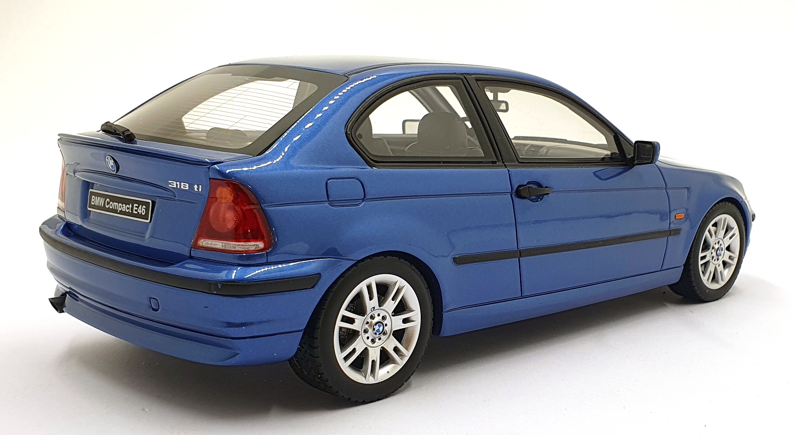 Otto 1/18 Scale Resin OT462 - BMW 318TI Compact - Blue | eBay