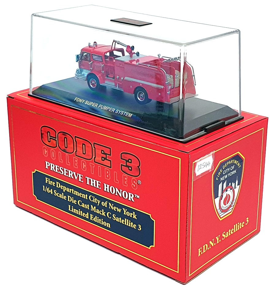 割引発見 1/64 CODE3 MACK F.D. BALTIMORE PUMPER C ミニカー