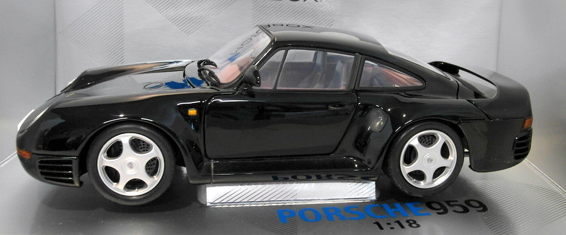 Revell Motorbox 1/18 Scale Diecast - 28901 Porsche 959 1985 Black