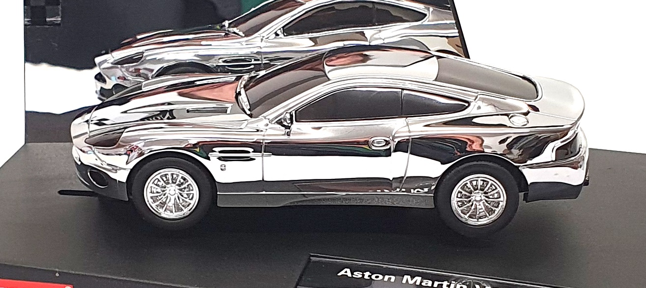 Carrera Evolution 1/32 Scale Slot 25487 Aston Martin V12 Vanquish Chrome Silver