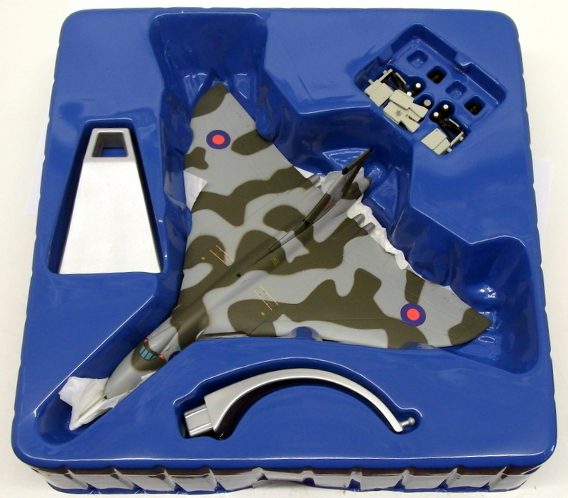 Corgi 1/144 Diecast 48304 - The Aviation Archive - Avro Vulcan B2 XM655 AA48304