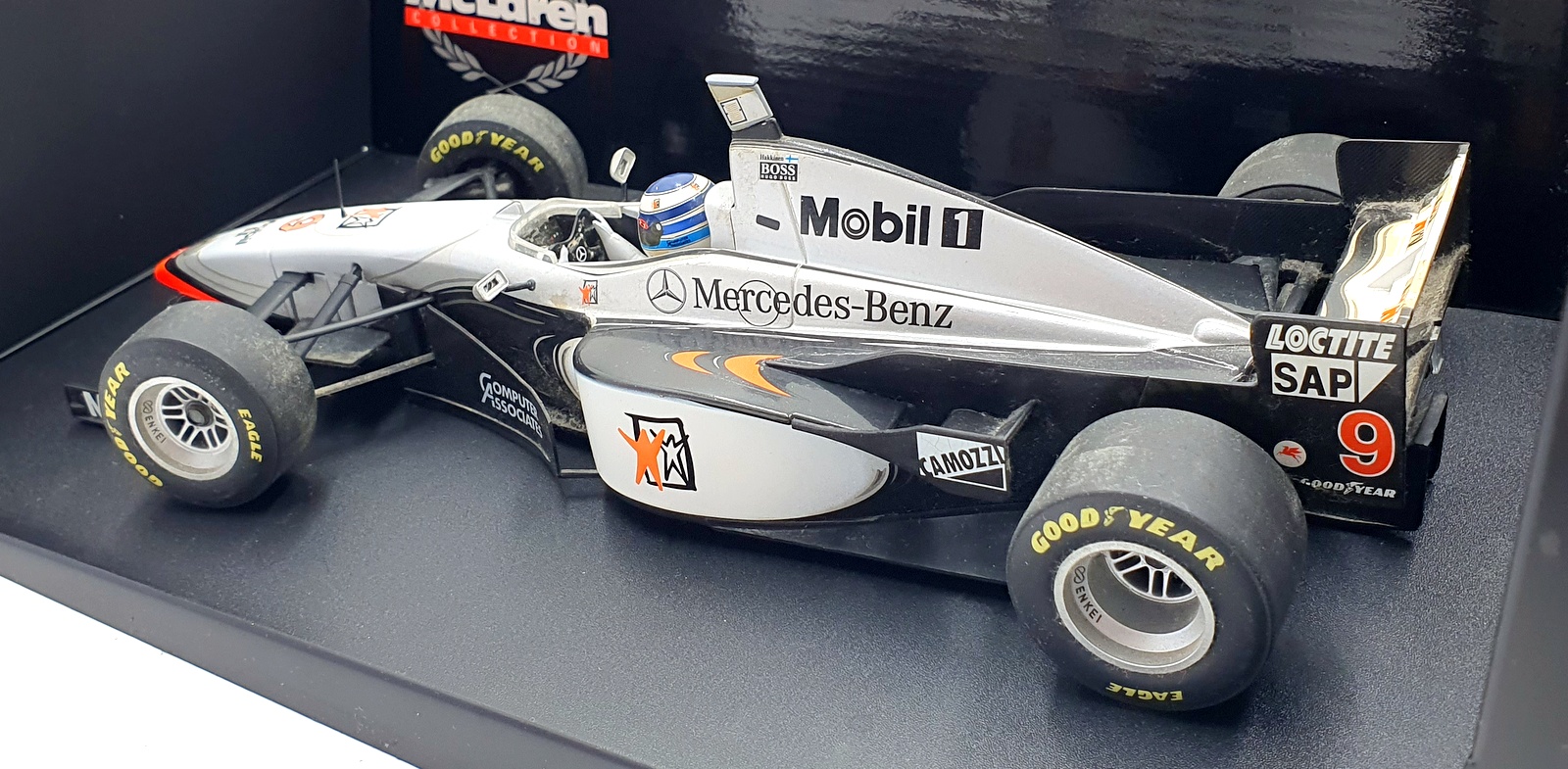Minichamps 1/18 Scale 530 971809 Mclaren Mercedes MP4/12 M.Hakkinen F1