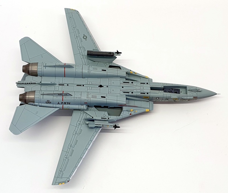 Hobby Master 1/72 Scale HA5233 - Grumman F-14A Tomcat 161621 VF-154 USS K.Hawk