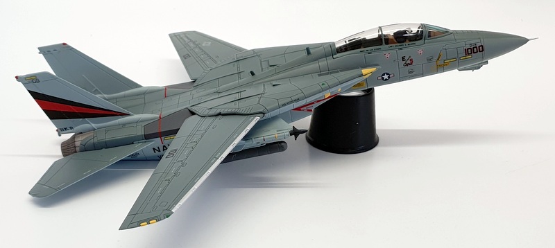 Hobby Master 1/72 Scale HA5233 - Grumman F-14A Tomcat 161621 VF-154 USS K.Hawk