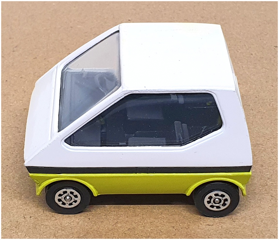 Corgi Toys Appx 6cm Long Original Diecast 288 - Minissima - White/Green 