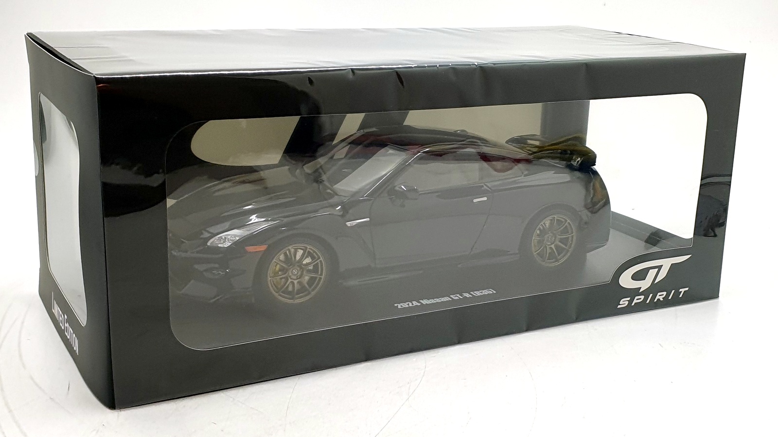 GT Spirit 1/18 Scale GT932 - Nissan GT-R (R35) - Black | eBay