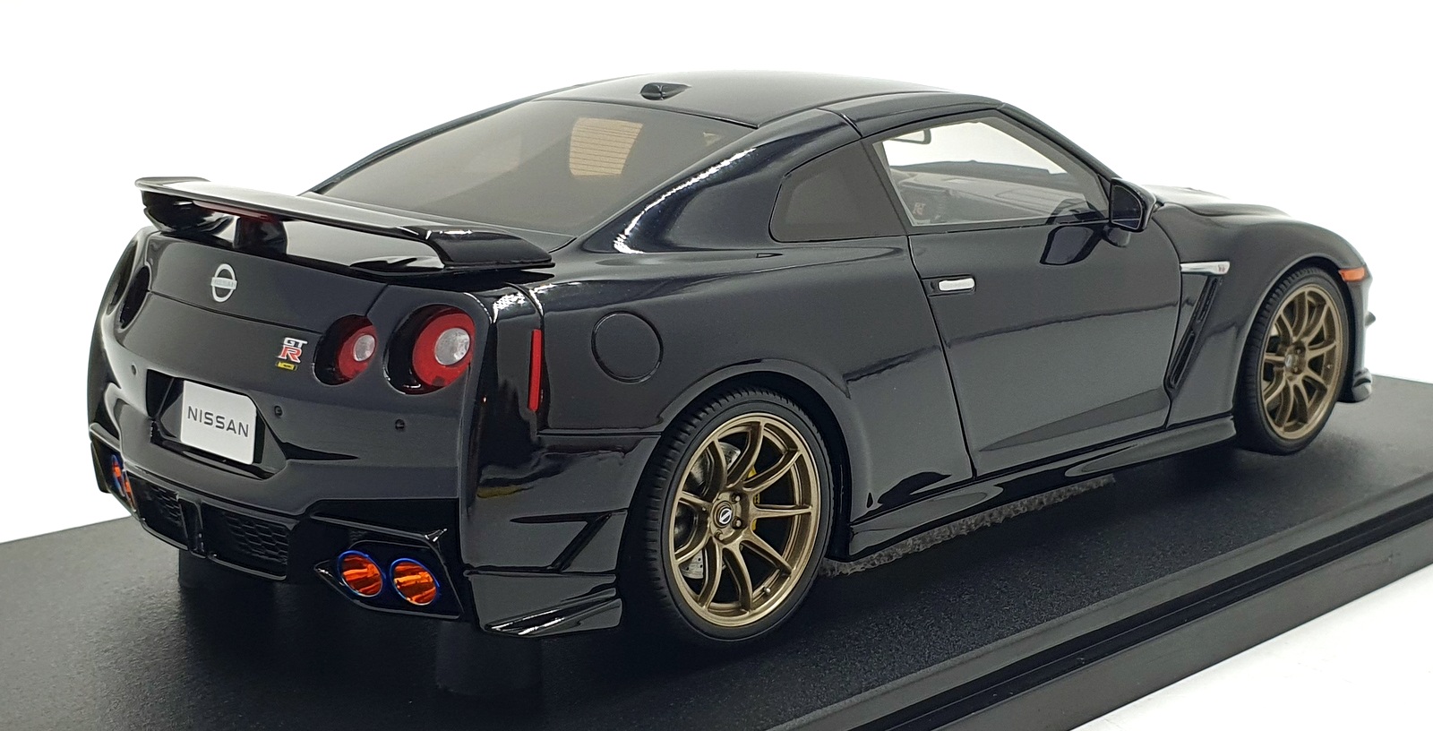 GT Spirit 1/18 Scale GT932 - Nissan GT-R (R35) - Black | eBay