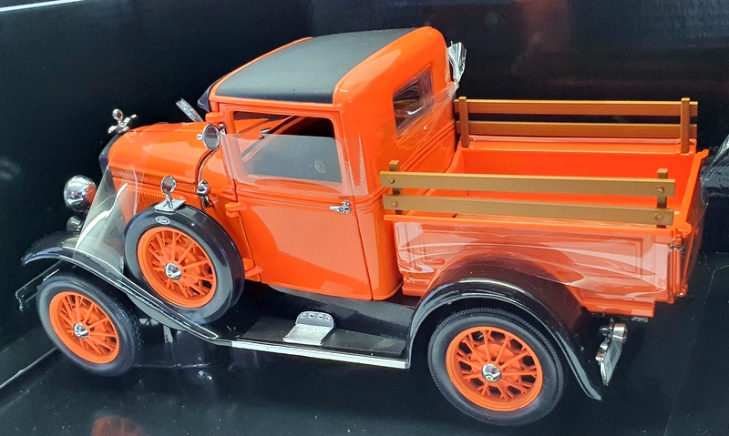 Sun Star 1/18 Scale 6116 - 1931 Ford Model A Pickup - Pegex Orange