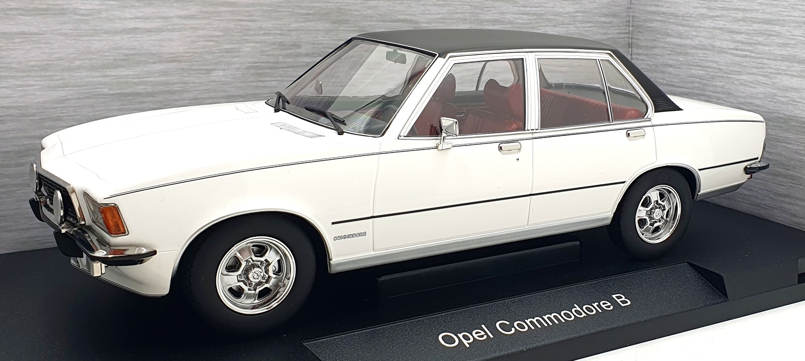 MCG 1/18 Scale Diecast MCG18564 - Opel Commodore B - White