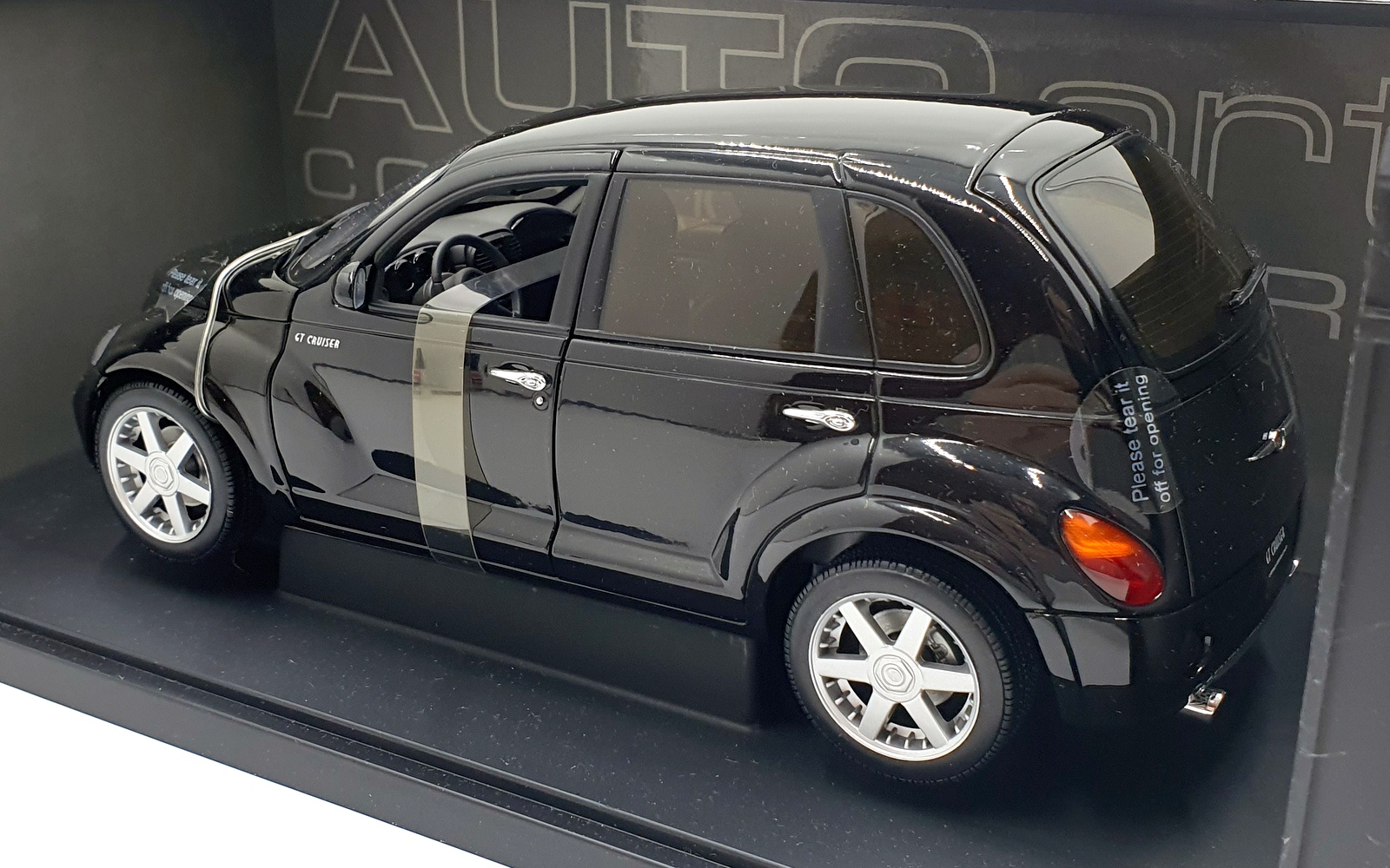 Autoart 1/18 Scale Diecast 71522 - Chrysler GT Cruiser - Black Autoart 1/18 Scale Diecast 71522 - Chrysler GT Cruiser - Black