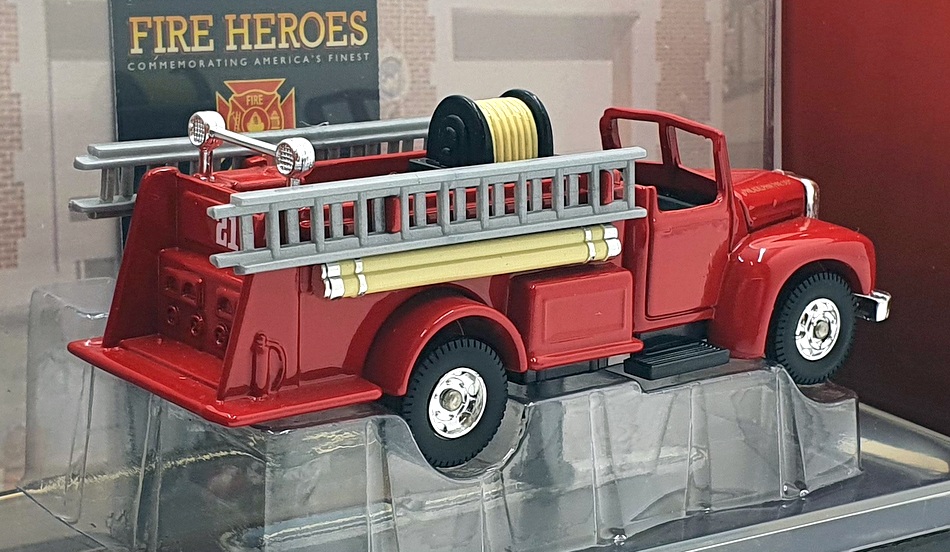 Corgi Appx 10cm Long Diecast CS90046 - Mack B Open Pumper Philadelphia