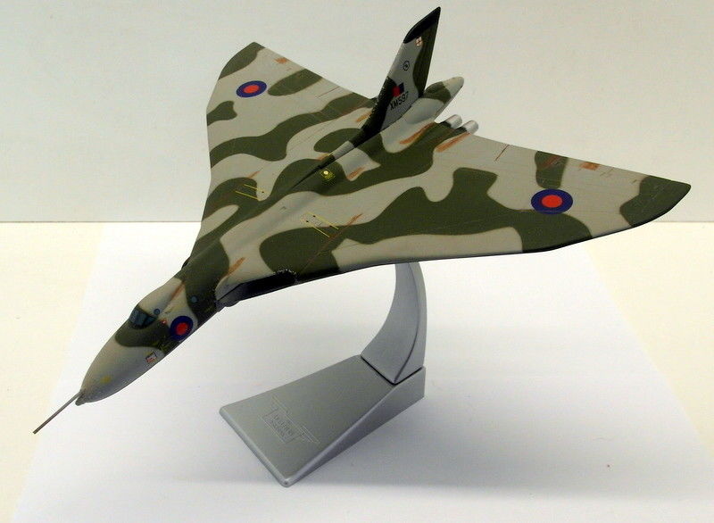 Corgi 1/144 Scale Diecast - AA31202 Avro Vulcan B2 XM597 Falklands Black Buck Corgi 1/144 Scale Diecast - AA31202 Avro Vulcan B2 XM597 Falklands Black Buck