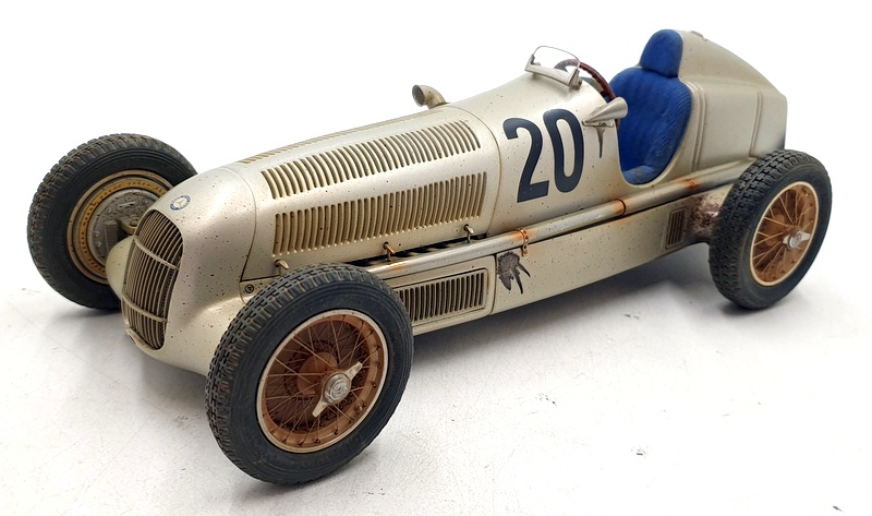 CMC 1:18 - Model car - CMC Mercedes-Benz W25 - Limited Edition, A Myth