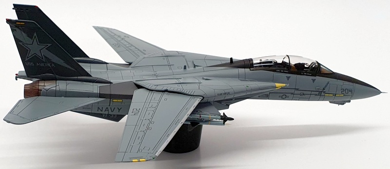 Hobby Master 1/72 Scale HA5231 - F14 Tomcat160395 VF 33 Starfighters USS America