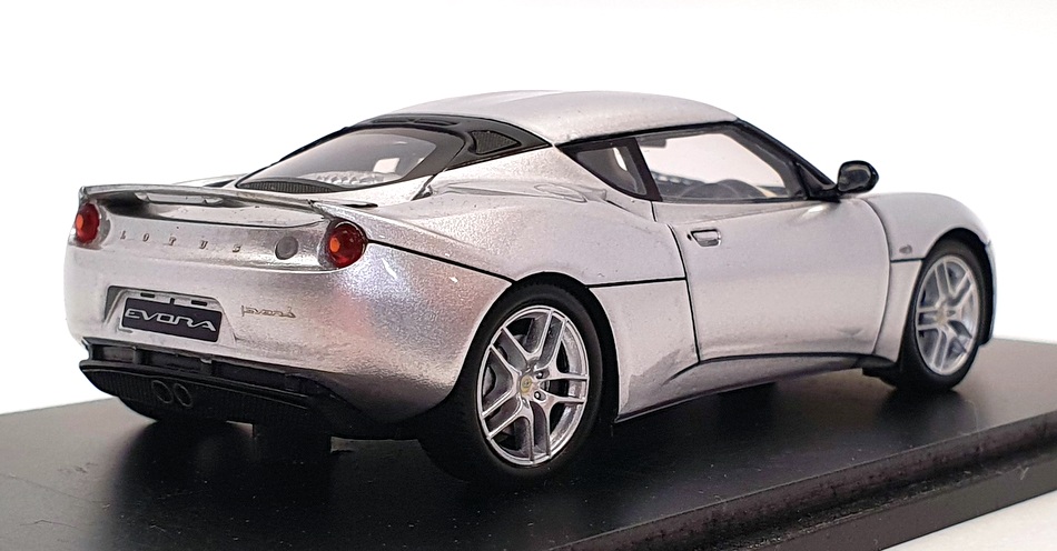 Spark Model 1/43 Scale Resin S2202 - 2009 Lotus Evora - Silver
