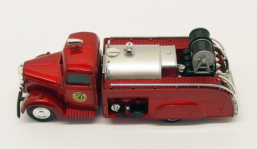 Matchbox Appx 12cm Long Diecast 96947 - 1939 Bedford Fire Truck - Red