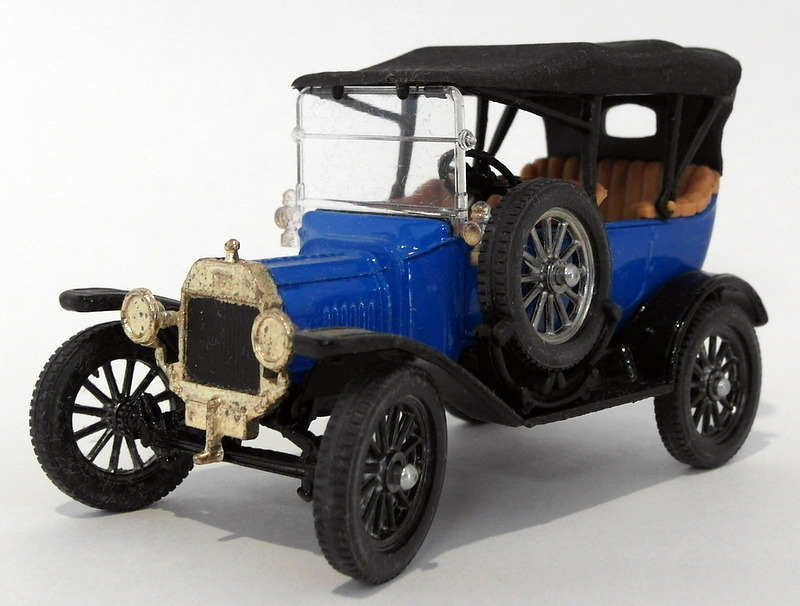 Corgi 1/43 Scale Diecast C863 - 1915 Ford Model T - Blue