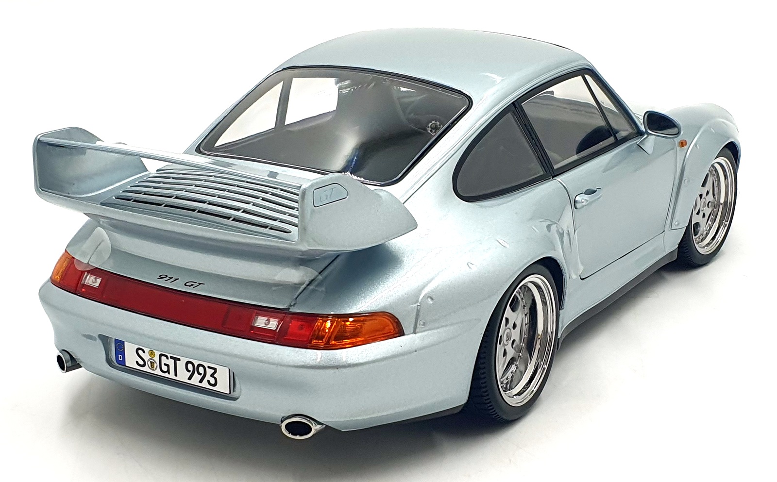 CUTIEキューティー 1994.1995年 12冊セット「ページ欠けアリ」 KK Scale 1/12 Scale KKDC120281S 1996 Porsche 911 993 GT2 Coupe
