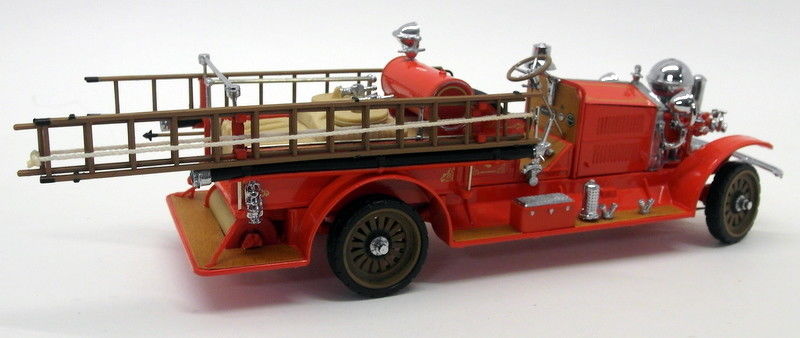 Franklin Mint 1/32 Scale Diecast - R11 TL 77 Ahrens Fox R.K.4 1922 Fire Engine