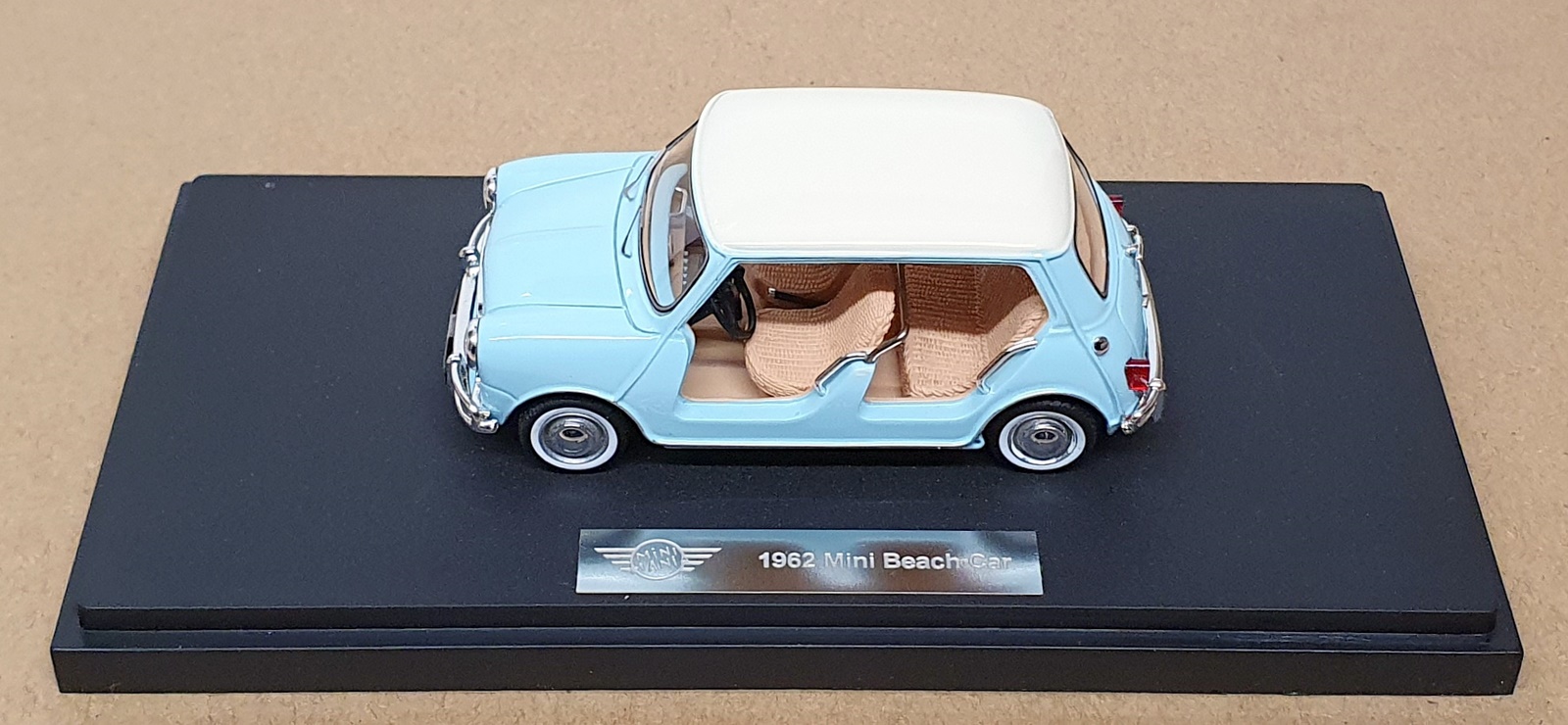 Matrix 1/43 Scale MXMM430142 - 1962 Mini Beach Car - White/Turquoise