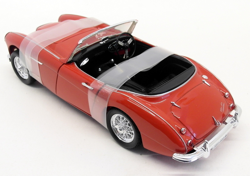 Ertl 1/18 Scale Diecast Model Car 7460 - 1961 Austin Healey