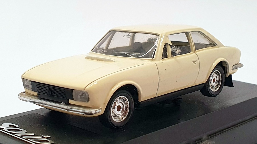 Solido 1/43 Scale Model Car 1818 - 1978 Peugeot 504 Coupe - Ivory