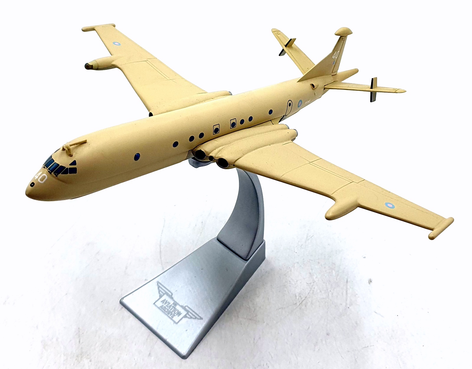 Corgi 1/144 Scale AA35601 - Hawker Siddeley Nimrod Mr.2 RAF Kinloss Wing